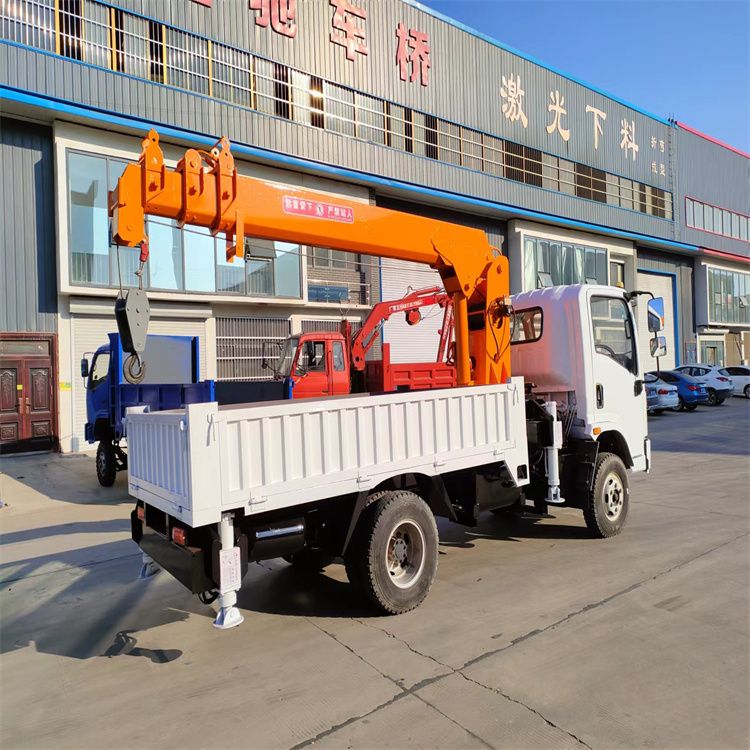 昌邑区三轮随车吊定制 农用改装机自备吊中瑞长期出售